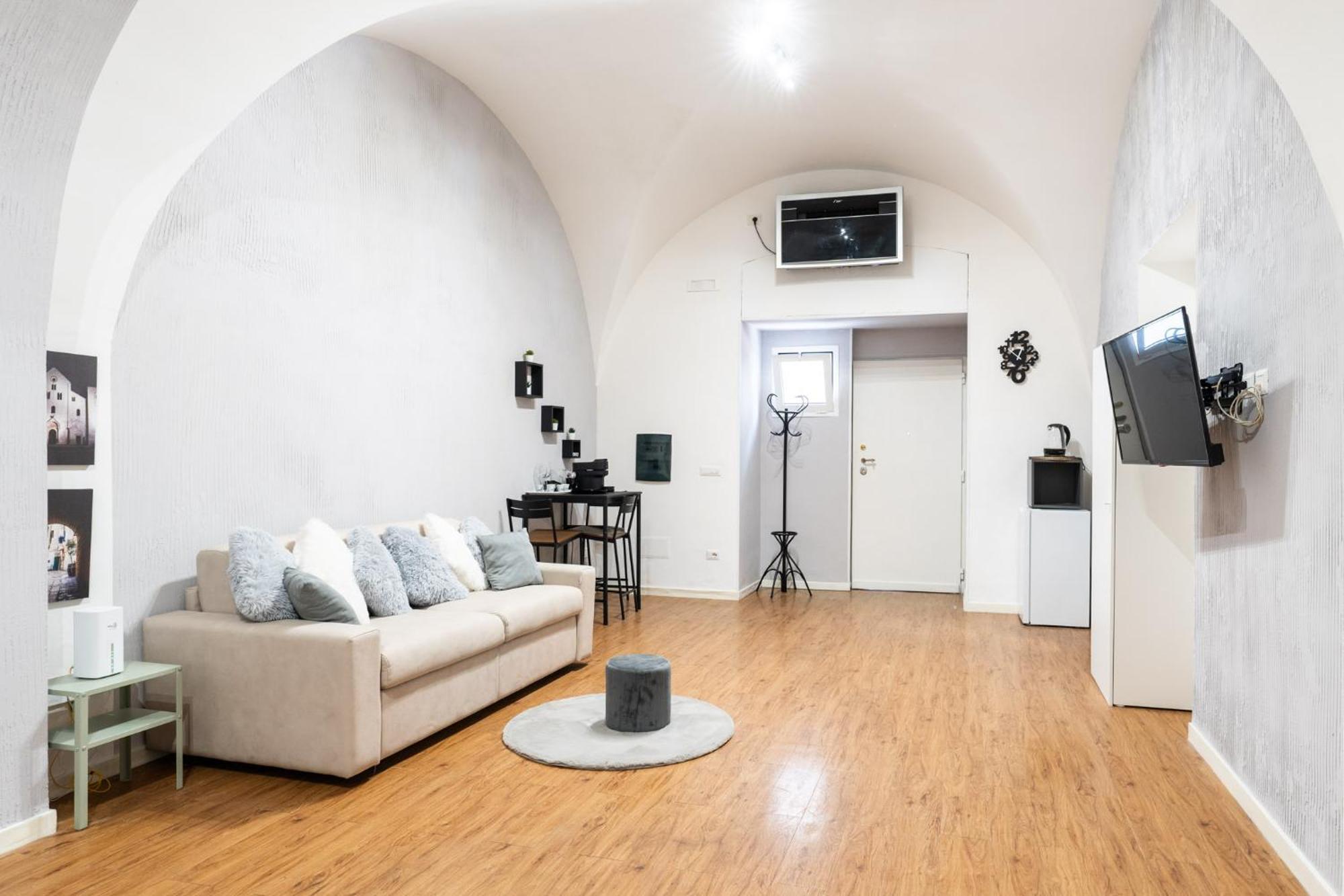 House Visconti Apartment Bari Bagian luar foto